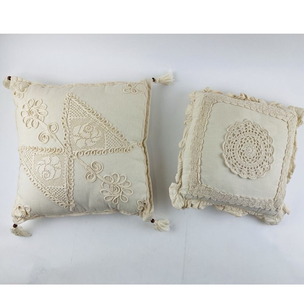 VTG Lace Throw Pillows Set 2 Square Crochet Ivory Cottagecore Grandma Tassel Emb